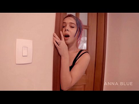❤️ Nire anaiarengana itzuli nintzen. Bere neska-lagunarekin sexu harremanak izan nituen. itzulera lesbiana. ❤❌ Porno ederra gugan ️❤