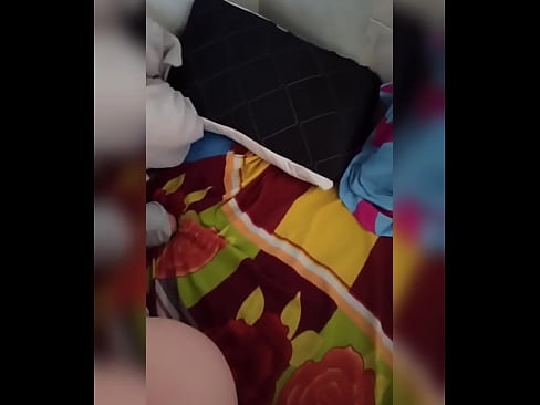 ❤️ Nire gelakidea etxean bakarrik geratzen da, bere senarra oporretara joaten delako eta nik izorratzeko eta ipurdia esnez betetzeko aprobetxatzen dut ❤❌ Porno ederra gugan ️❤