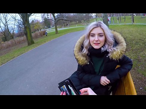 ❤️ Ezezagun baten esperma beroa irensten du diruaren truke - Eva Elfie-k parkean putz egin du ❤❌ Porno ederra gugan ️❤